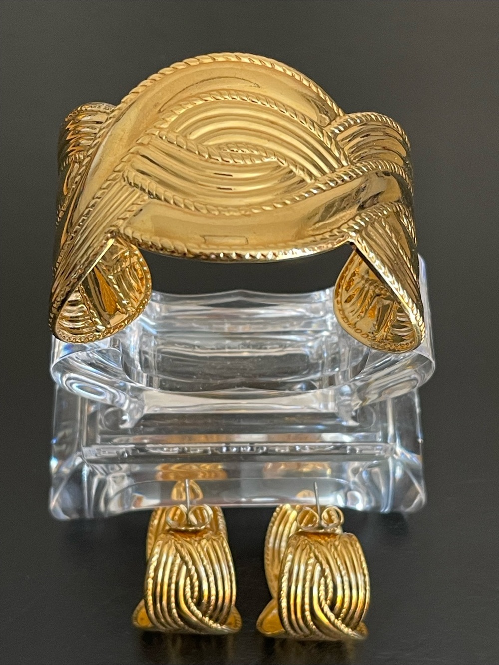 Vintage Avon Gold-Tone Cuff bangle and Earrings Set.